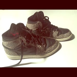 Air Jordan 1 Retro Hi  Grey Elephant Shoes Size 6
